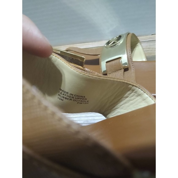 Michael Kors Colleen Acorn Leather Thong Size 10